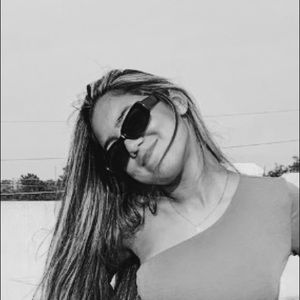 Meet your Posher, Ana